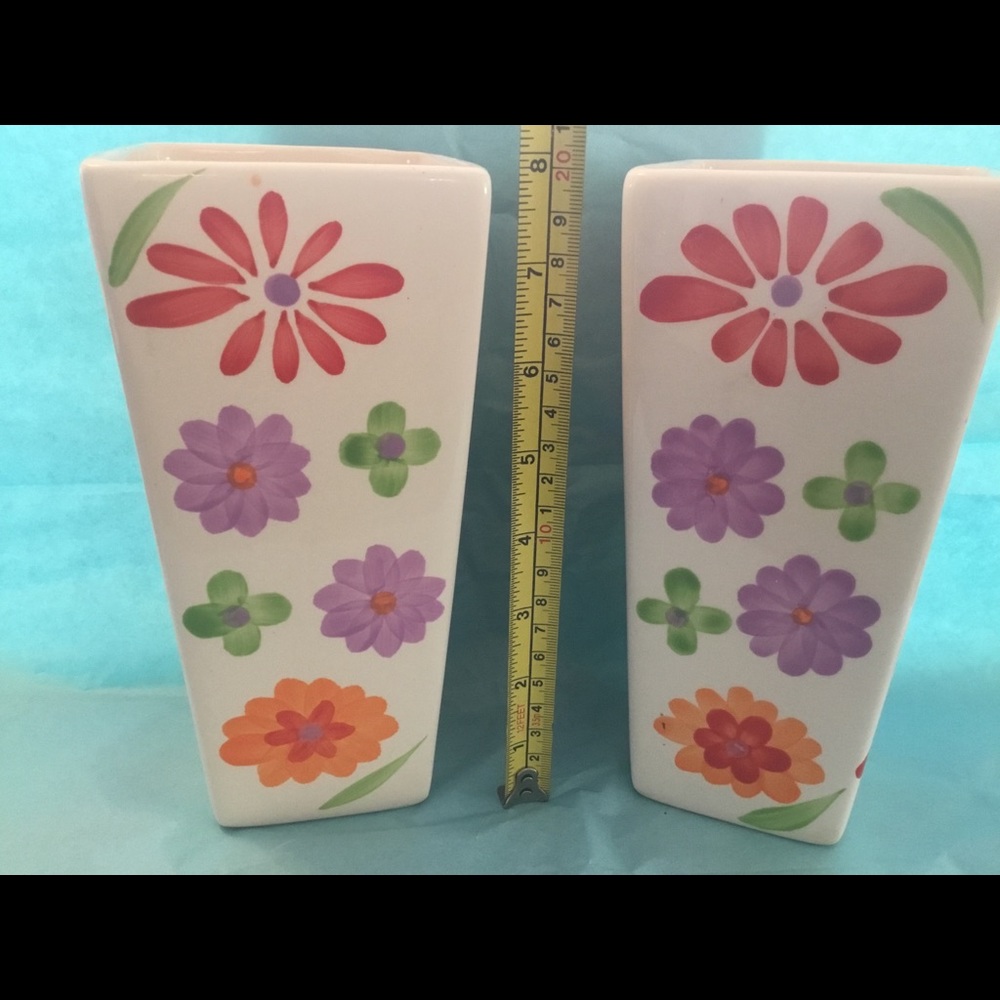 Very cute pair vases